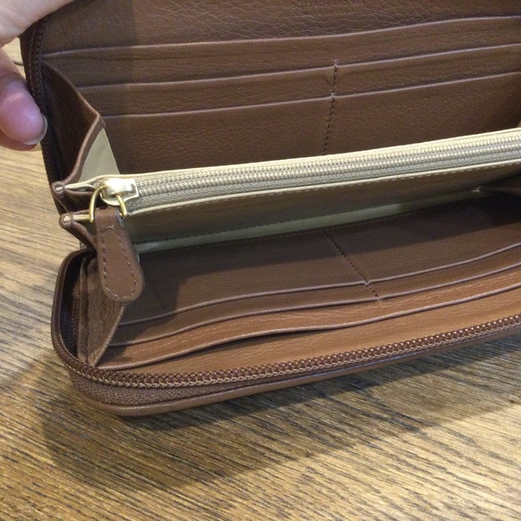 BOTTEGA VENETA | Leather Long Wallets - Picture 8 of 15